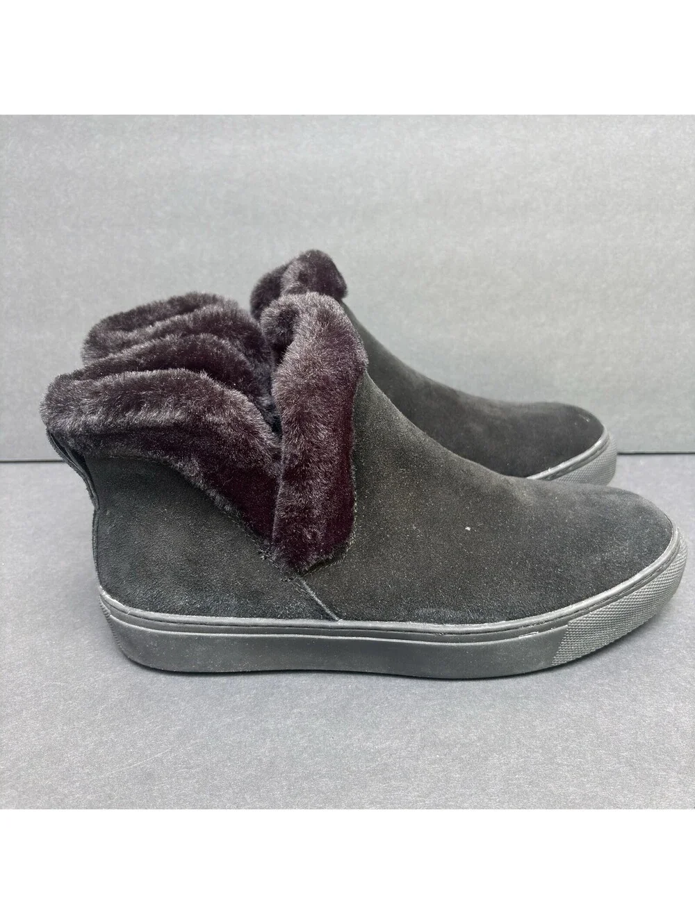 Cougar Duffy Bootie Women’s Size 10 Suede Pull On Faux Fur Trim Ankle Boots